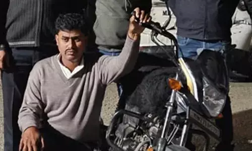 लिफ्ट देने के बहाने महिलाओं के गहने और रकम लूटने वाला गिरफ्तार लिफ्ट देने के बहाने महिलाओं के गहने और रकम लूटने वाला गिरफ्तार