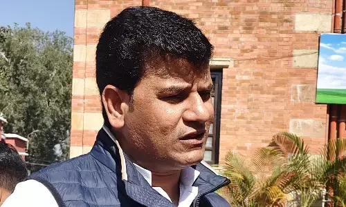 विधायक रवि राणा ने कहा - शिवसेना में एक ही बाघ है एकनाथ शिंदे, सरकार अनुमति दे तो मैंं दो–चार तेंदुए पालने को तैयार विधायक रवि राणा ने कहा - शिवसेना में एक ही बाघ है एकनाथ शिंदे, सरकार अनुमति दे तो मैंं दो–चार तेंदुए पालने को तैयार