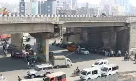 नवले ब्रिज पर 15 दिनों में 824 वाहन चालकों से वसूले 24 लाख रुपए नवले ब्रिज पर 15 दिनों में 824 वाहन चालकों से वसूले 24 लाख रुपए