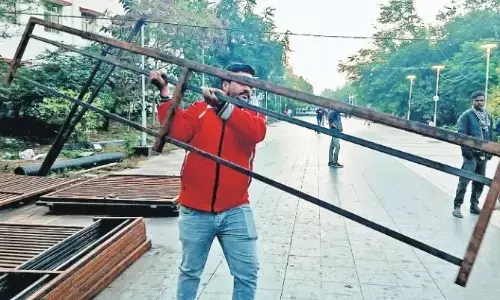 एनएमटी पर ही चल रहा था ग्रिल बनाने का कारखाना एनएमटी पर ही चल रहा था ग्रिल बनाने का कारखाना