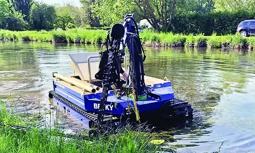 विवादों में रोबोटिक बचाओ मशीन खरीद विवादों में रोबोटिक बचाओ मशीन खरीद