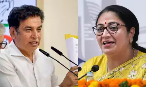 दिल्ली प्रदूषण पर कांग्रेस ने रेखा गुप्ता सरकार को घेरा, प्रदेश अध्यक्ष देवेंद्र यादव ने दी चुनौती दिल्ली प्रदूषण पर कांग्रेस ने रेखा गुप्ता सरकार को घेरा, प्रदेश अध्यक्ष देवेंद्र यादव ने दी चुनौती