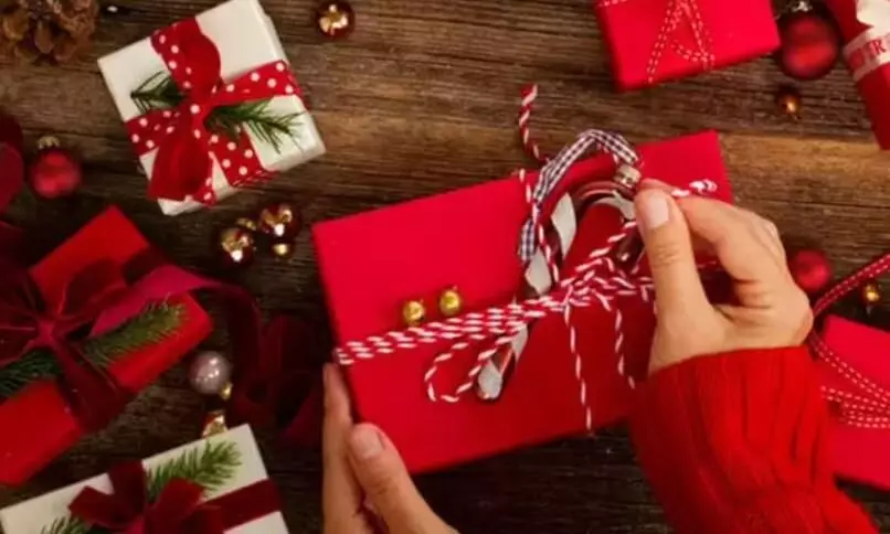 क्रिसमस में बच्चों को देना है गिफ्ट, लेकिन नहीं आ रहा है समझ, तो इन गिफ्ट्स पर डालें नजर क्रिसमस में बच्चों को देना है गिफ्ट, लेकिन नहीं आ रहा है समझ, तो इन गिफ्ट्स पर डालें नजर