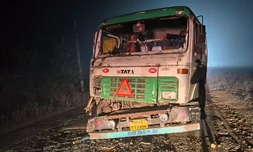 मझगवां थाना अंतर्गत खड़े ट्रक से भिड़ी बाइक, युवक मृत मझगवां थाना अंतर्गत खड़े ट्रक से भिड़ी बाइक, युवक मृत