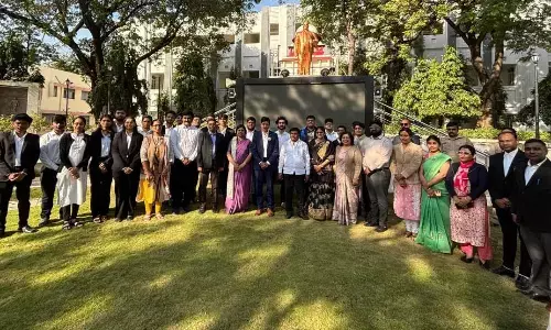 डॉ. आंबेडकर लॉ स्कूल में पहुंचकर विधानसभा के उपसभापति की स्टूडेंट्स से हुई मुलाकात डॉ. आंबेडकर लॉ स्कूल में पहुंचकर विधानसभा के उपसभापति की स्टूडेंट्स से हुई मुलाकात