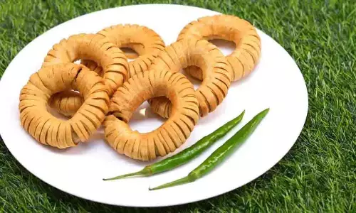 प्रोटीन-फाइबर से भरपूर ये नाश्ता सर्दियों के लिए शानदार च्वाइस, आप भी सीख लें बनाना प्रोटीन-फाइबर से भरपूर ये नाश्ता सर्दियों के लिए शानदार च्वाइस, आप भी सीख लें बनाना