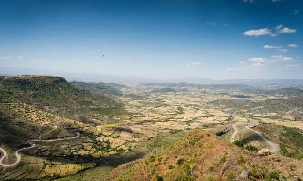 दुनिया में है एक ऐसा देश जहां 12 नहीं 13 महीनों का होता है साल, पीएम मोदी ने किया दौरा दुनिया में है एक ऐसा देश जहां 12 नहीं 13 महीनों का होता है साल, पीएम मोदी ने किया दौरा