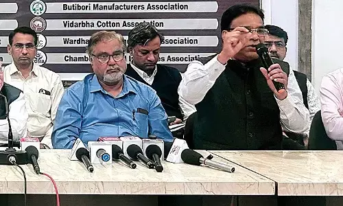 बिजली दरों में और बढ़ोतरी की संभावना बिजली दरों में और बढ़ोतरी की संभावना