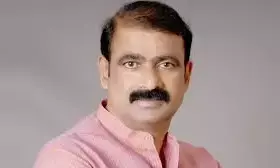 उद्धव ठाकरे गुट को जोरदार झटका, शहरप्रमुख संजोग वाघेरे का इस्तीफा