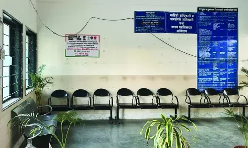 राजस्व कर्मचारियों की हड़ताल से किसानों को परेशानी