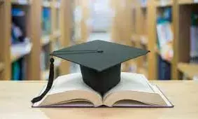 पुराने पीएच.डी. छात्रों को थीसिस जमा करने की अनुमति का फैसला रद्द