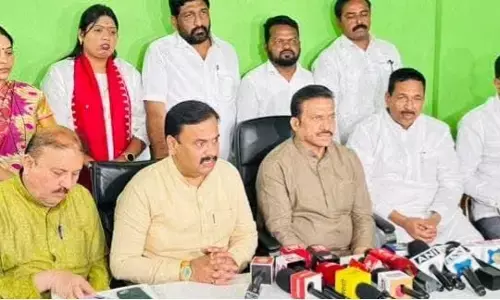 इस्तीफे केवल अजित पवार के मंत्रियों के ही क्यों हो रहे हैं..?