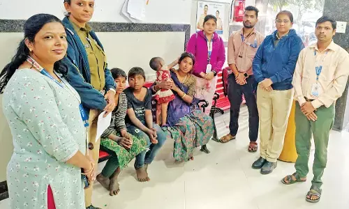 भीख मांग रहे 3 बच्चों का रेस्क्यू, महिला भिखारी हिरासत में