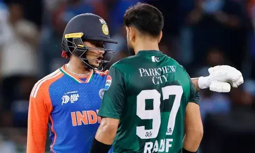 नो हैंडशेक से लेकर एशिया कप की ट्रॉफी तक, 2025 में भारत-पाकिस्तान के बीच विवादों ने बटोरी सुर्खियां