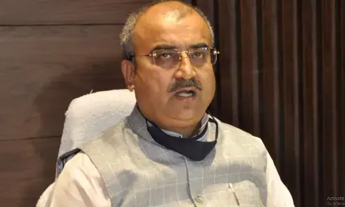 PM मोदी के पश्चिम बंगाल दौरे पर बिहार के मंत्री ने दी प्रतिक्रिया, कहा- राज्य को मिली 3,200 करोड़ रुपए की सौगात PM मोदी के पश्चिम बंगाल दौरे पर बिहार के मंत्री ने दी प्रतिक्रिया, कहा- राज्य को मिली 3,200 करोड़ रुपए की सौगात