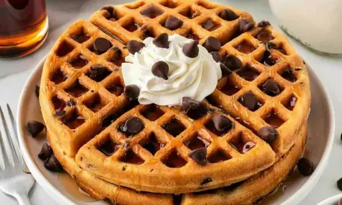 इस साल क्रिसमस पर वॉफल बनाने का है मन, तो इस खास रेसिपी को जरूर करें ट्राई, यहां देखें खास रेसिपी