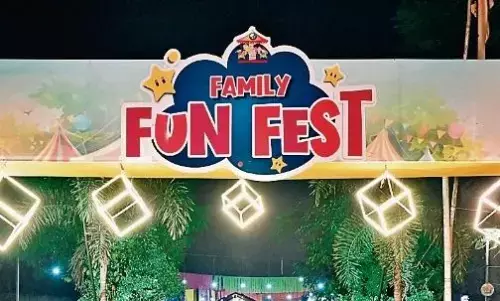 यहां हर दिन हाेगा एंटरटेनमेंट...कलाकाराें की परफॉर्मेंस पर झूमा शहर