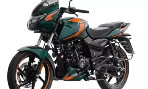 New Bajaj Pulsar 150 हुई लॉन्च, LED लाइट्स के साथ मिले नए  कलर