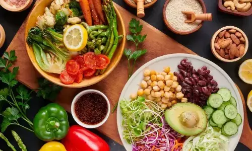 आने वाले साल में हेल्दी रहने का है विचार? इन चीजों को जरूर कर दें अपनी डाइट से दूर