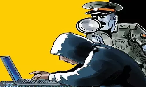 पीएम पोर्टल पर सुझाव देनेवाले रिटायर अधिकारी ने लाखो गंवाए, एक रुपए भेजने के बहाने मोबाइल हैक