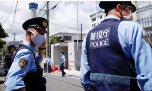 जापान की रबर फैक्ट्री में चाकूबाजी और केमिकल स्प्रे से हमला, हिरासत में आरोपी