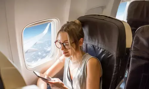 प्लेन में साथ वाले पैसेंजर ने बदली सीट, तो बाद में पता लगी ऐसी वजह कि जानकर उड़ गए होश, जानें क्या था कारण?