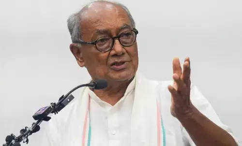 MP पूर्व सीएम दिग्विजय सिंह ने कहा- जो खुद को सनातनी बताते, वो मंदिरों-पुजारियों की आजीविका पर कर रहे प्रहार