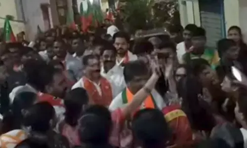 बाहरी उम्मीदवारों से स्थानियों में बेचैनी