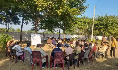 प्राथमिक व माध्यममिक शिक्षकों का शैक्षिक संवाद का आयोजन प्राथमिक व माध्यममिक शिक्षकों का शैक्षिक संवाद का आयोजन