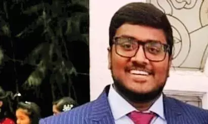 बंगलुरु के व्यापारी ने लगाई फांसी, भाई और मां के साथ फरार था, गिरफ्तारी के डर से उठाया कदम