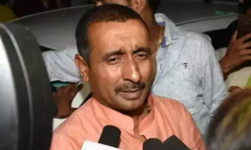 सुप्रीम कोर्ट ने कुलदीप सेंगर की जमानत पर लगाई रोक, तो सपा ने BJP को घेरा, कहा - बलात्कारियों के पक्ष में...