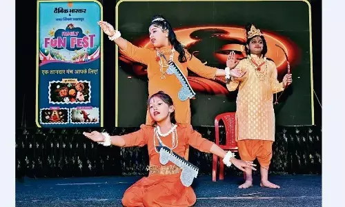 लव-कुश ने सुनाई श्रीराम कथा..दो जासूसों ने बताईं गांव वालाें की समस्याएं