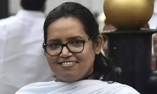 वंचित बहुजन आघाडी के साथ गठबंधन पर कांग्रेस में घमासान, वर्षा गायकवाड़ की नाराजगी की खबर