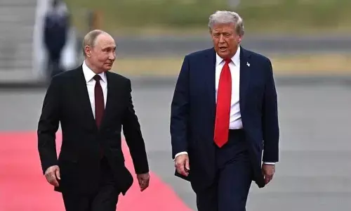 ट्रंप-पुतिन के बीच हुई फोन बातचीत, रूसी राष्ट्रपति के आवास पर हुए ड्रोन हमले पर चर्चा, क्या बोले अमेरिकी राष्ट्रपति