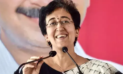 आप ने बीएमसी चुनाव के लिए जारी की केजरीवाल की गारंटी, घोषणा पत्र में मुफ्त पानी और बिजली का वादा