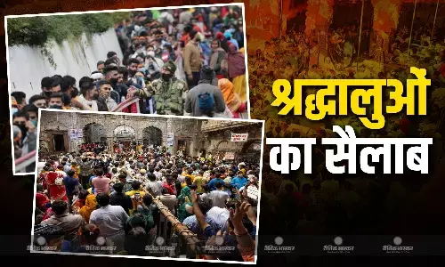 बांके बिहारी मंदिर हो या वैष्णो देवी..नए साल के पहले दिन भगवान का आशीर्वाद लेने उमड़े श्रद्धालु, देखें अद्भुत नजारा बांके बिहारी मंदिर हो या वैष्णो देवी..नए साल के पहले दिन भगवान का आशीर्वाद लेने उमड़े श्रद्धालु, देखें अद्भुत नजारा