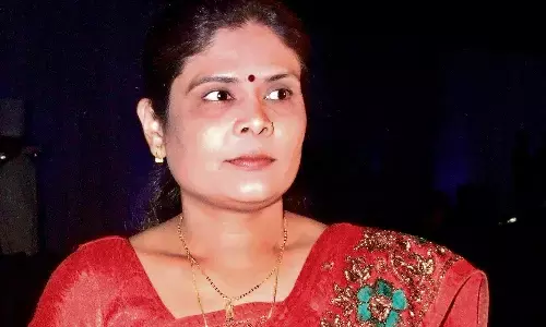 पति की बगावत से नाराज पूर्व महापौर डेहनकर ने छोड़ा घर