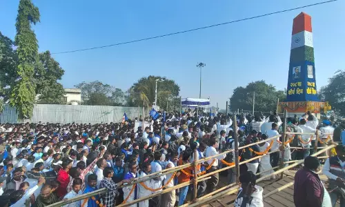 विजयस्तंभ को अभिवादन करने जुटा जनसैलाब