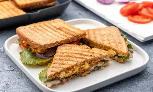 बच्चे हर दिन करते हैं कुछ अच्छा खाने की जिद तो, टिफिन में दें ये चटपटा नाश्ता बच्चे हर दिन करते हैं कुछ अच्छा खाने की जिद तो, टिफिन में दें ये चटपटा नाश्ता