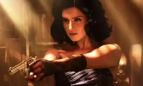 रॉकिंग स्टार यश की फिल्म टॉक्सिक से तारा सुतारिया का फर्स्ट लुक आया सामने, लोग बोले- बॉस क्वीन रॉकिंग स्टार यश की फिल्म टॉक्सिक से तारा सुतारिया का फर्स्ट लुक आया सामने, लोग बोले- बॉस क्वीन