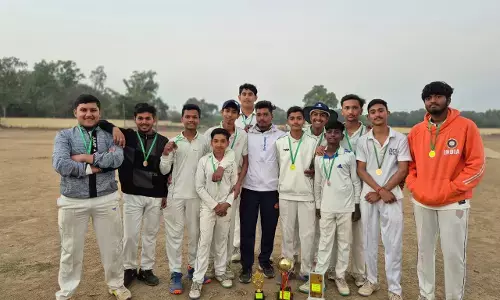 अमानगंज में चल क्रिकेट टूर्नामेण्ट में पन्ना की टीम रही विजेता, पन्ना व अजयगढ के बीच खेला गया फायनल मैच अमानगंज में चल क्रिकेट टूर्नामेण्ट में पन्ना की टीम रही विजेता, पन्ना व अजयगढ के बीच खेला गया फायनल मैच