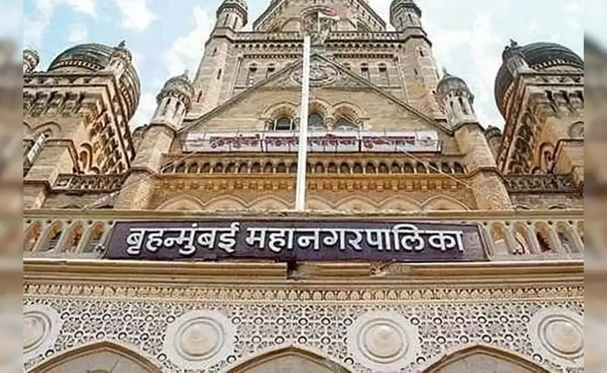 29 मनपा चुनावों में 69 उम्मीदवारों के निर्विरोध चुने जाने के खिलाफ दायर, दूसरे मामले में बीएमसी आयुक्त को फटकार