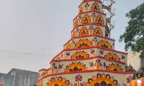 ‘दगडूशेठ’ गणपति मंदिर में अंगारकी पर भव्य पारंपरिक पुष्प सजावट