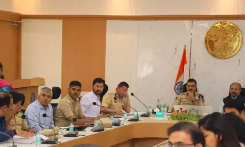 चुनाव शांतिपूर्ण एवं सुचारू रूप से संपन्न कराने हेतु समन्वय से कार्य करें – पुलिस आयुक्त विनयकुमार चौबे चुनाव शांतिपूर्ण एवं सुचारू रूप से संपन्न कराने हेतु समन्वय से कार्य करें – पुलिस आयुक्त विनयकुमार चौबे