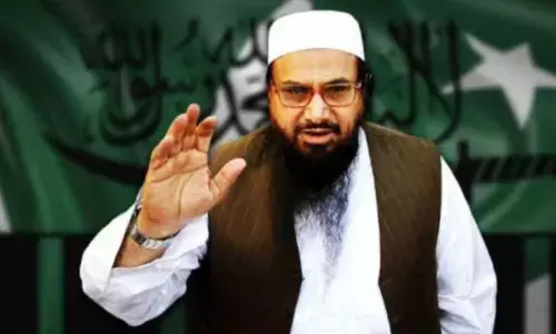 लश्कर चीफ ने खुलेआम दी धमकी, भारतीय सुरक्षा एजेंसियां एक्टीव, नेताओं को लेकर की ये बात लश्कर चीफ ने खुलेआम दी धमकी, भारतीय सुरक्षा एजेंसियां एक्टीव, नेताओं को लेकर की ये बात