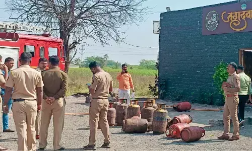 होटल जगदंबा में भीषण गैस सिलेंडर विस्फोट, 12 कर्मचारी झुलसे; 6 की हालत नाजुक