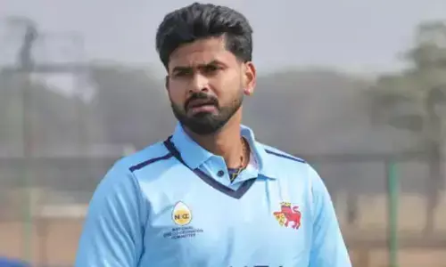 न्यूजीलैंड सीरीज से पहले टीम इंडिया के लिए आई अच्छी खबर, फिट घोषित हुए श्रेयस अय्यर न्यूजीलैंड सीरीज से पहले टीम इंडिया के लिए आई अच्छी खबर, फिट घोषित हुए श्रेयस अय्यर