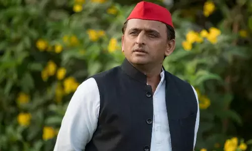 बहरूपिया भेड़िया..., एसआईआर को लेकर लेकर चुनाव आयोग पर भड़के अखिलेश यादव, कहानी शेयर कर साधा निशाना
