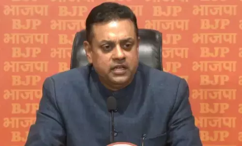 CM ममता बनर्जी पर BJP सांसद संबित पात्रा का तीखा हमला, TMC सरकार पर ED की रेड में अड़चन डालने का लगाया आरोप