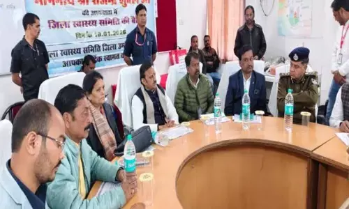 मरीजो को बेहतर स्वास्थ्य सुविधा उपलब्ध कराने के उप मुख्यमंत्री ने दिए निर्देश